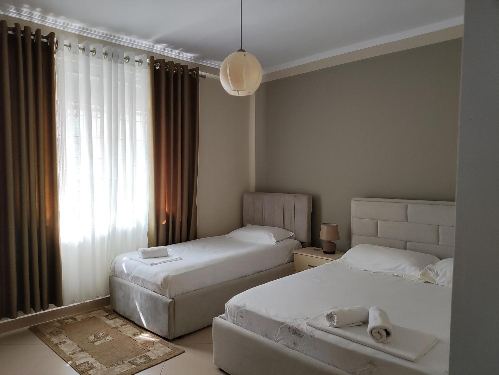 Guest House Shyti Berat Esterno foto